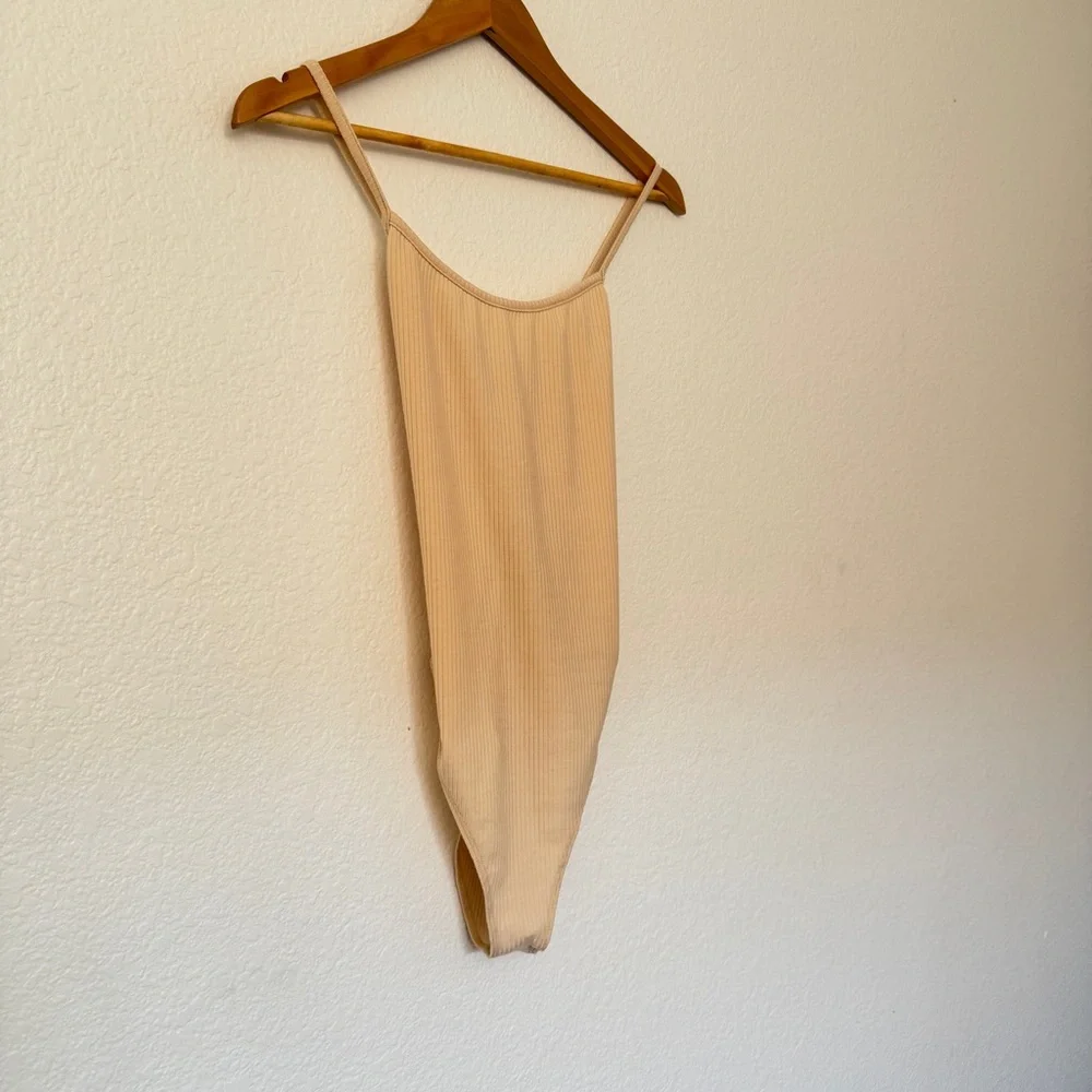 OZMA Crossback Body Suit in Tencel Rib - Picture 2 of 8